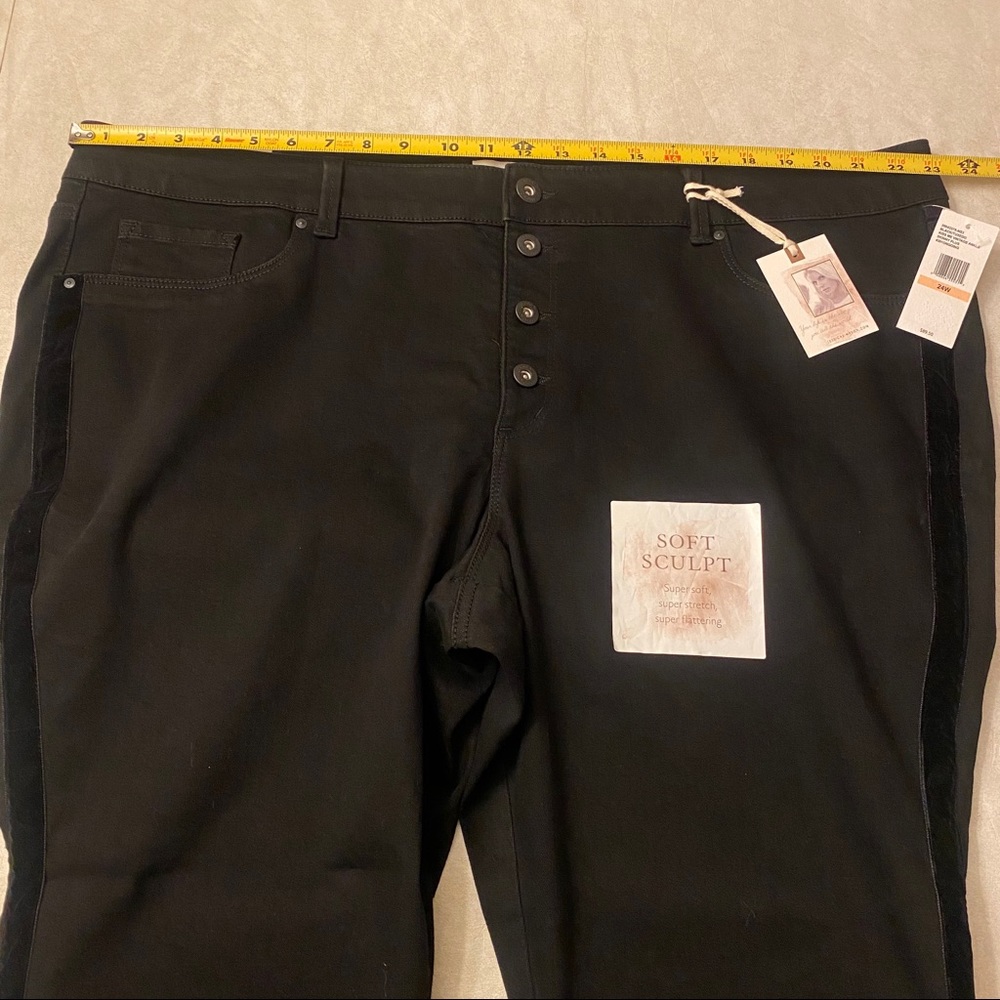 Jessica Simpson Kiss Me Vintage Skinny Jeans - Picture 6 of 8